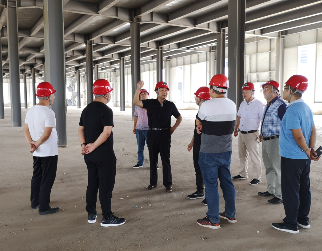集團公司領(lǐng)導到項目進行檢查指導工作